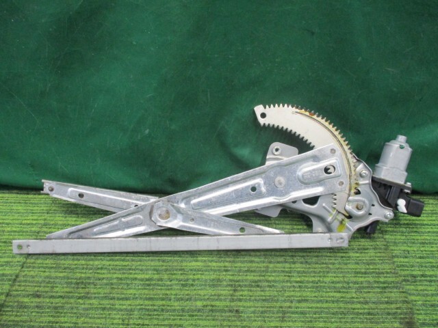 デリカD5 LDA-CV1W 右Fドアレギュレータ・モーター D プレミアム 4WD 8人 5713A086【岐阜発】拍卖