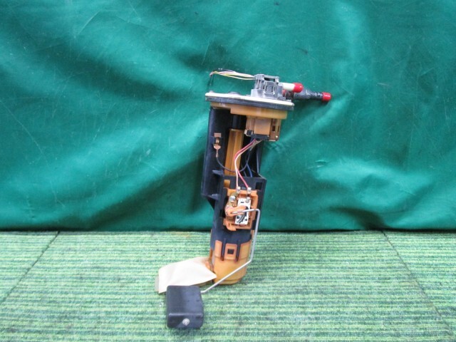 キャリィ LE-DA63T フューエルポンプ KCエアコンパワステ愛知県限定 15100-67811【岐阜発】拍卖