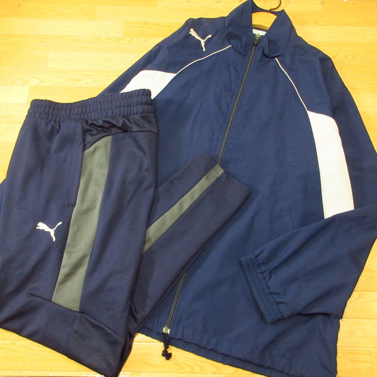 ◎使用少々!PUMA プーマ 2XL XXL 上下セット ウィンドジャケット&ジョガーパンツ メンズ 紺◆BA3858拍卖