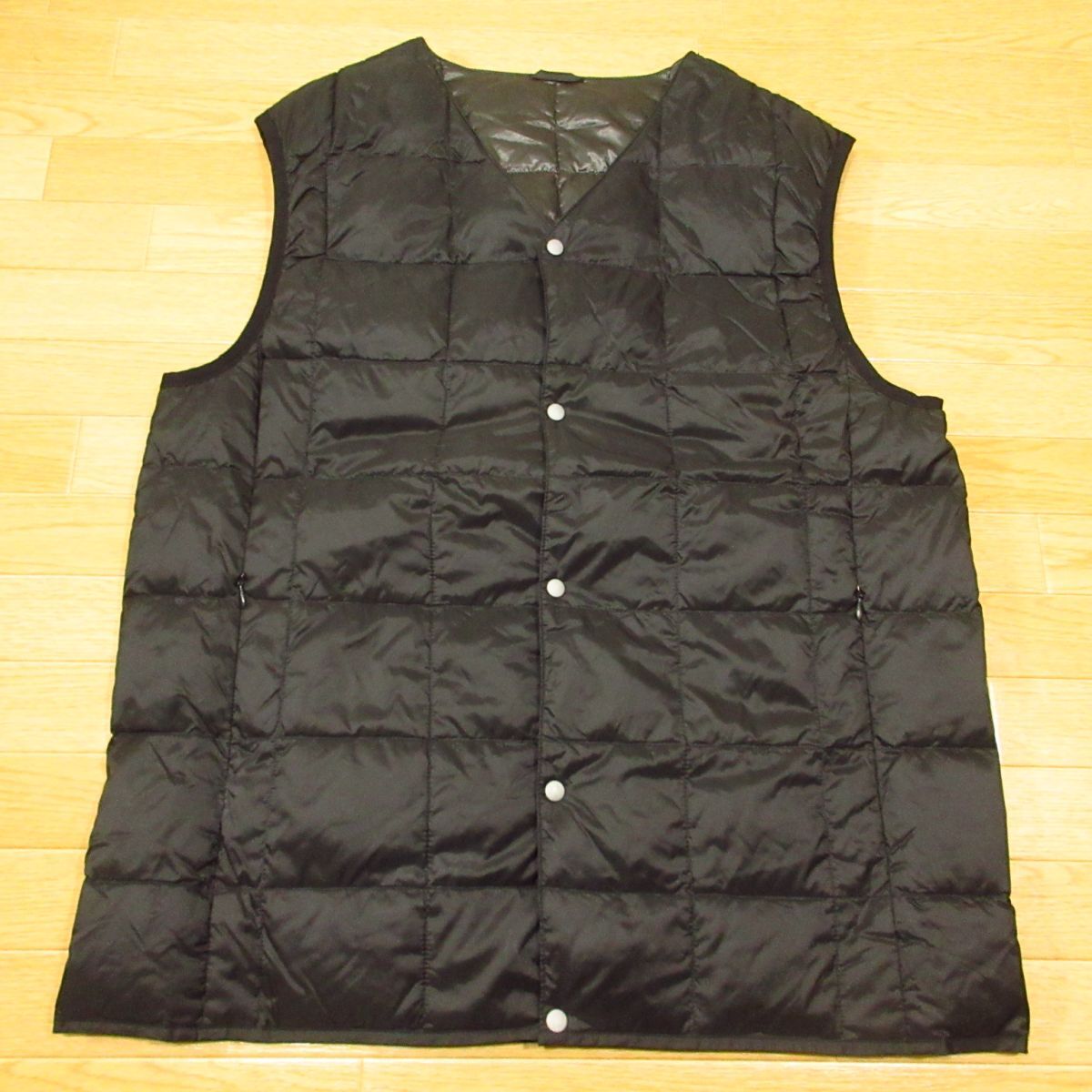 ◎極美品!TAION タイオン ノーカラー ライトダウンベスト インナーダウン 撥水 防寒 軽くてあたたかい!メンズ 黒 Sサイズ◆AA5119拍卖