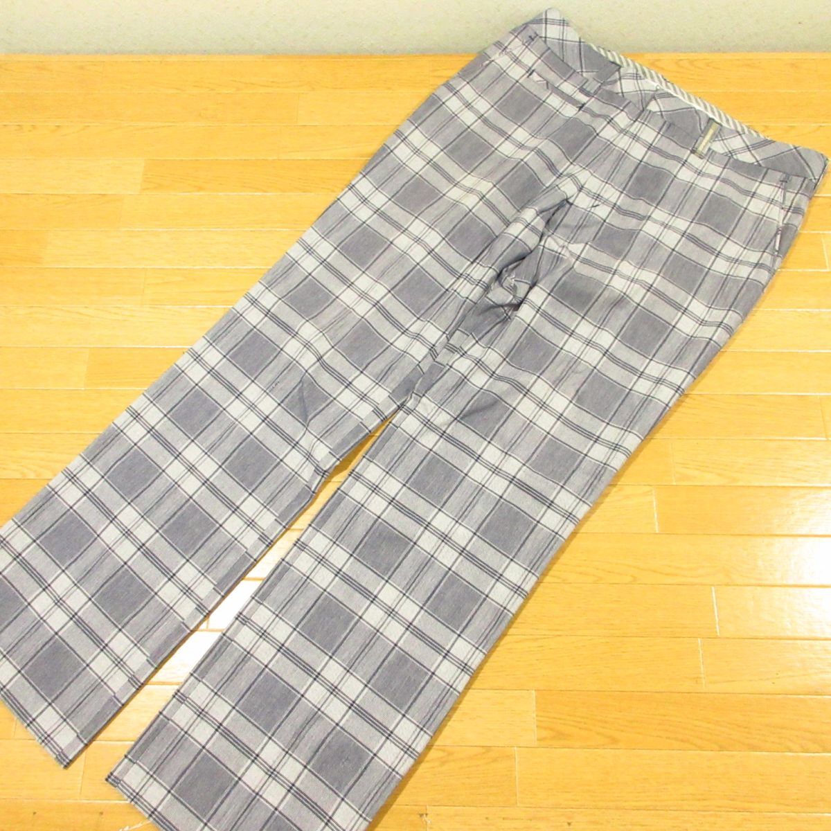 ◎極美品!CUTTER&BUCK カッターアンドバック CBM8260 ゴルフパンツ スラックス ストレッチ チェック柄 通年 メンズ 紺 W82サイズ◆PA4487拍卖