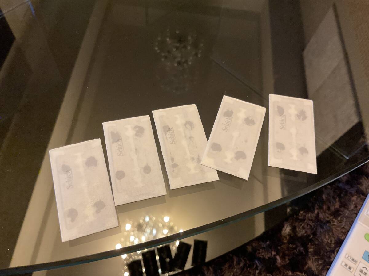 阪急メンズ購入 未使用 シック schick カミソリ 替え刃付き拍卖