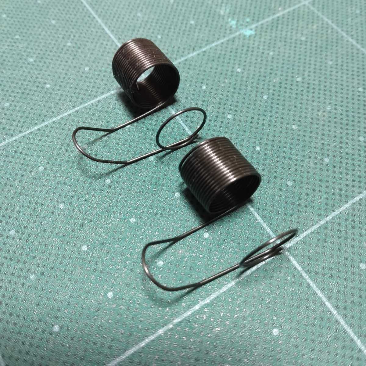 職業用ミシン 上糸調子バネ 2個 ピンピンバネ 103/TAなど 汎用品 未使用拍卖