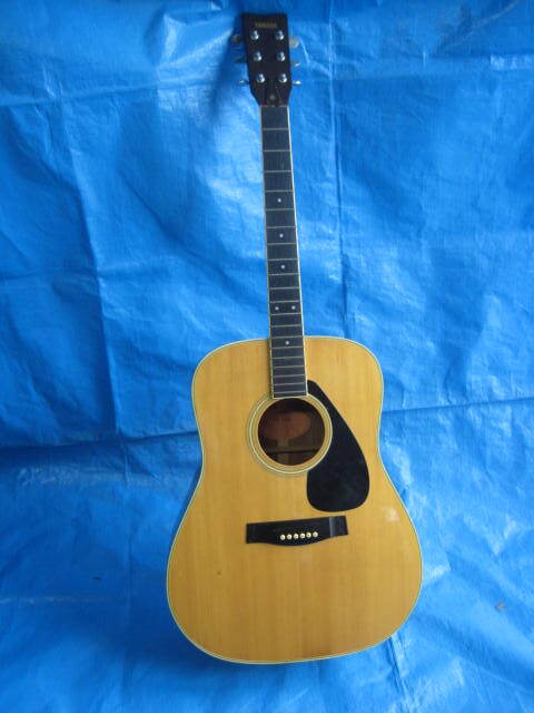 貴重!昭和レトロ ヤマハギター FG-201B ケース付き ピック 音叉等 備品付き拍卖