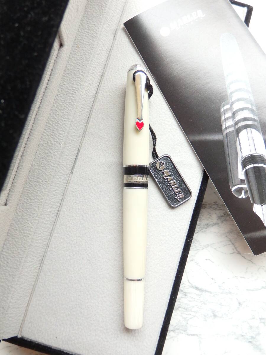 ◆【新品・未使用】【送料440円】マーレン フィーリングラックス万年筆 ホワイト ペン先:F程度拍卖