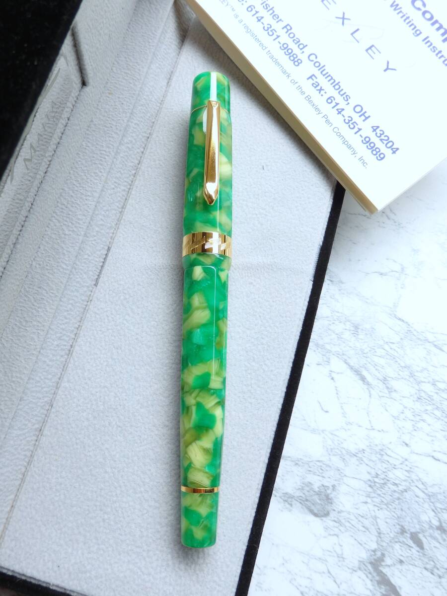 ◆【未使用・新品】【送料410円】Bexley ベクスレイ USA made グリーンブライヤー万年筆 ペン先:バイカラー 18K750ソリッドゴールド B拍卖