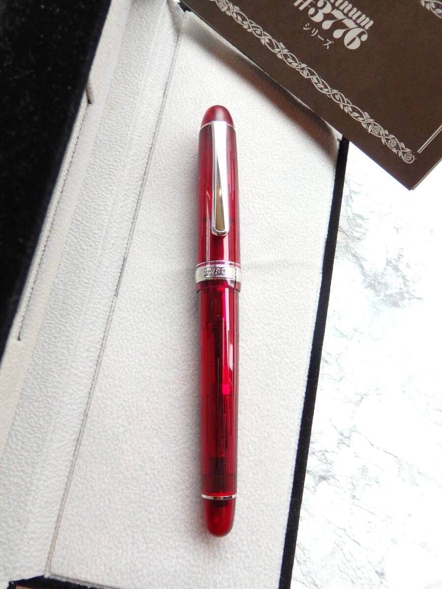 ◆【きれいなお品】【送料230円~】プラチナ センチュリー限定万年筆 春暁 ペン先:ロジウムフィニッシュ14K585 SF拍卖