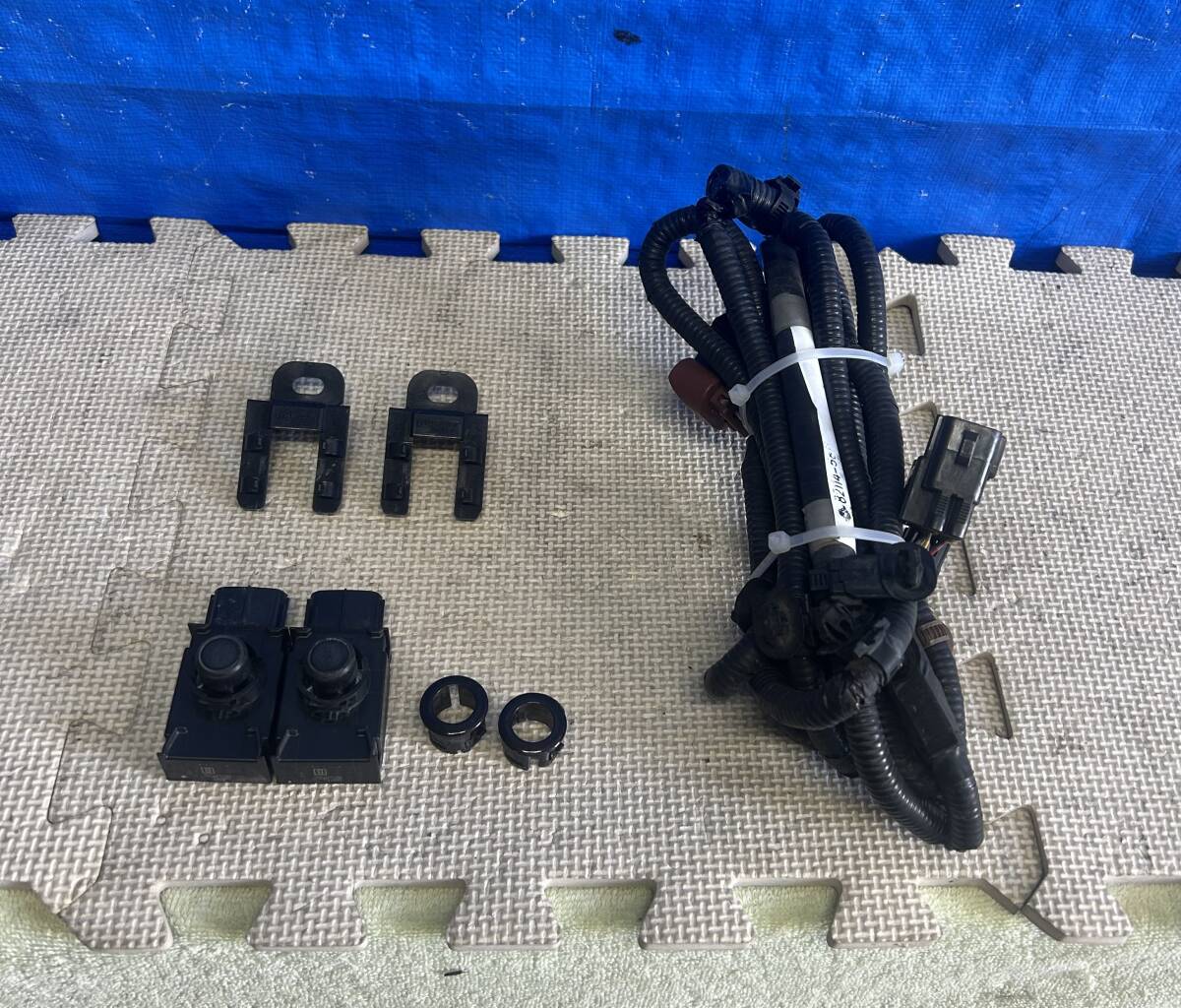 ヴェルファイア ANH25 ANH20 20系 H20年 フロントコーナーセンサー ソナー カラーナンバー 3R9 89341-58030-C1 ADC3003120B拍卖