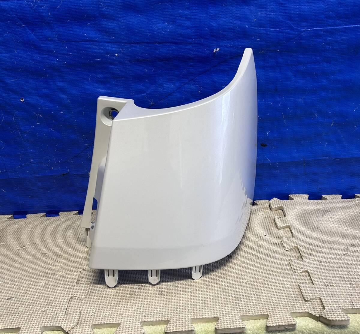 ヴェルファイア ANH25 ANH20 20系 H22年 右リアコーナーパネル リアフィラー カラーナンバー 070 52165-58020拍卖