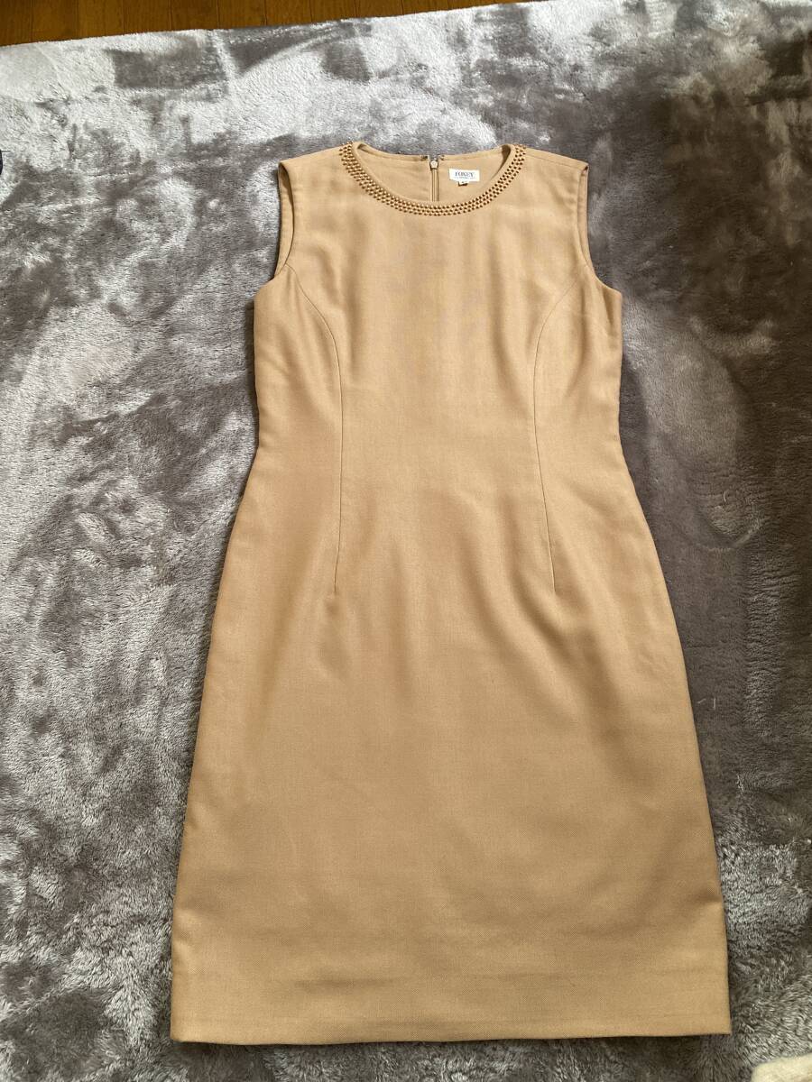 上品 フォクシー foxey ウール100%ワンピース キャメル色拍卖