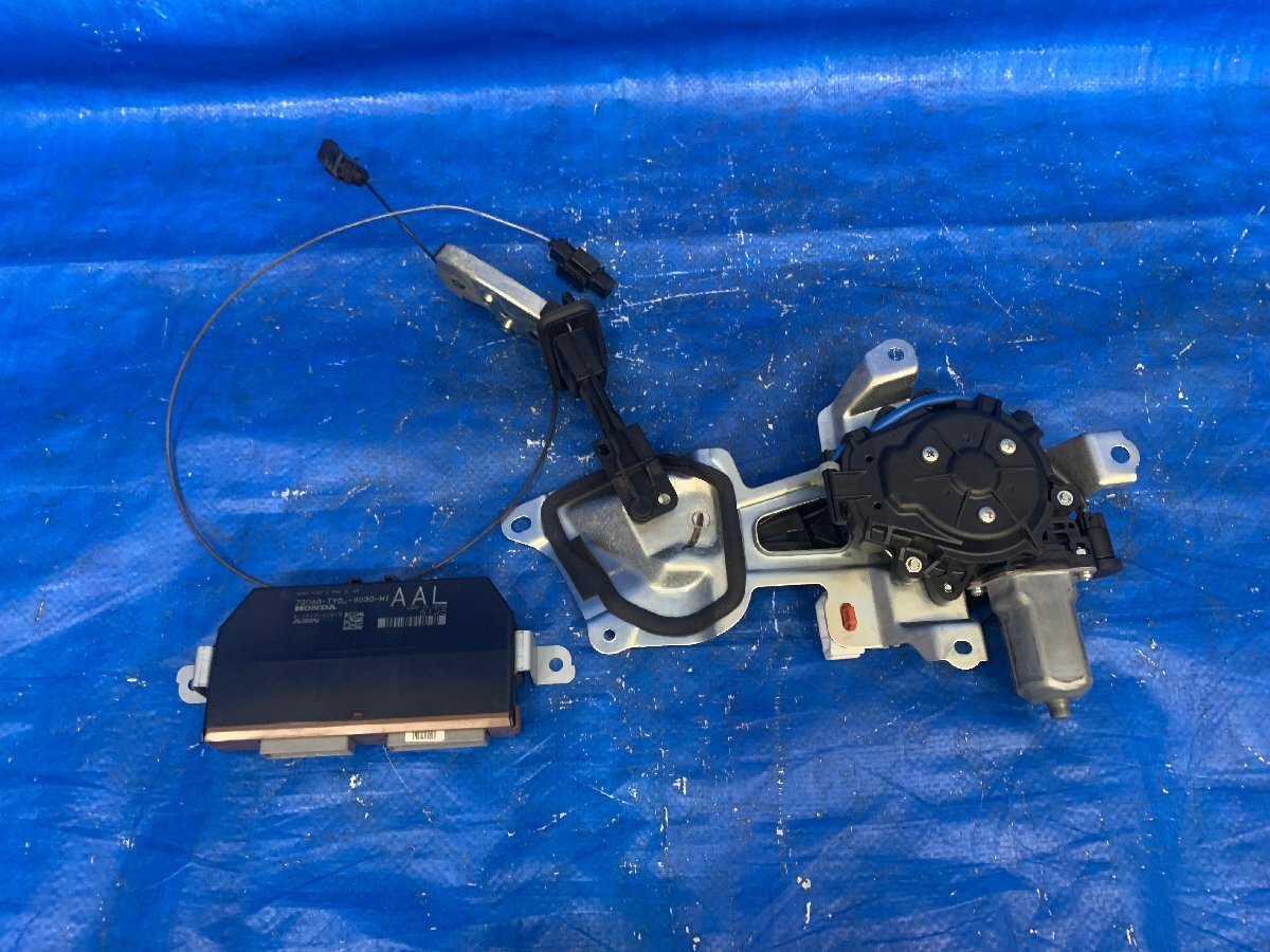 JF1 N-BOXカスタム 左リアスライドモーター CPU付 品番 72050-TY0-901 年式H28/5 カラー№ R562P 保 8E1 700794拍卖