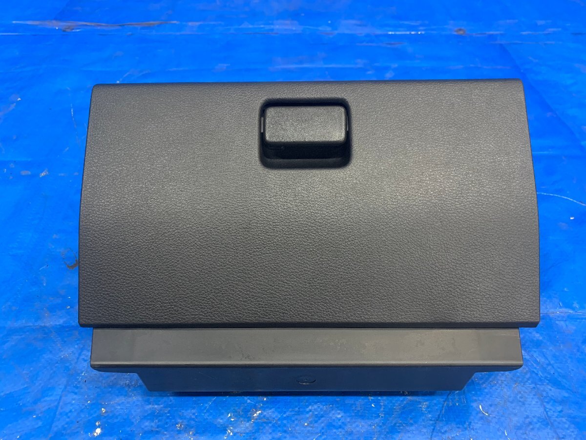 MK53S スペーシア グローブボックス カラーNo C2H 走行距離 59.994km 品番 73410-79R00-5PK 9 440155拍卖