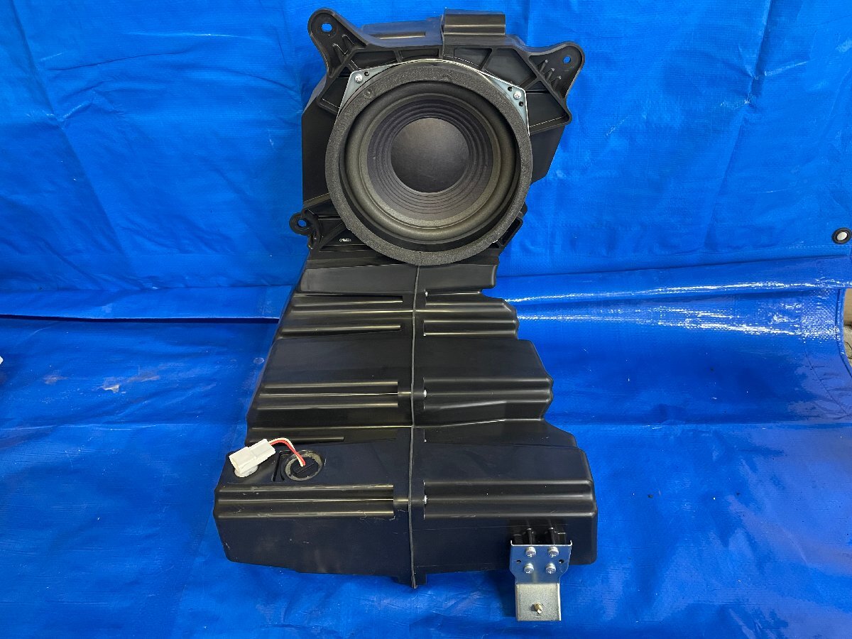 GGL15 レクサス RX350 リアウーハー/トランクスピーカー 品番 86160-48350 新品¥24.000円~ 500621拍卖