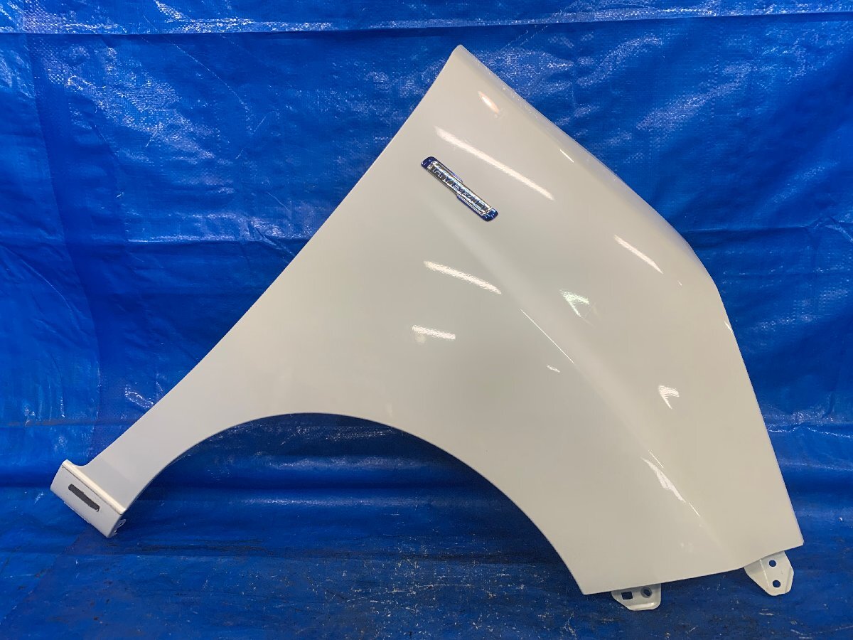 MA36S ソリオ 右フロントフェンダー 品番 57611-81P50 カラー№ ZVR グレード MV 年式H27/9 棚 9 701181拍卖