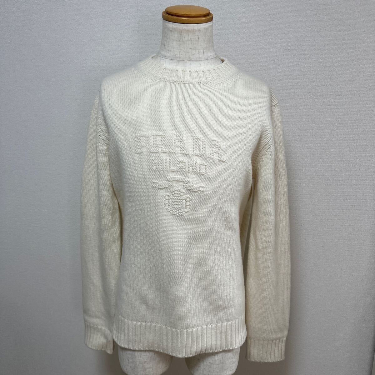 【極美品】PRADA プラダ 現行品 3Dロゴ ウールxカシミヤ クルーネック セーター size 50 ホワイト拍卖