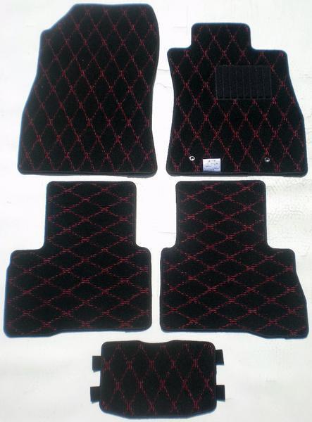 日産 ジューク F15系 専用 新品 フロアマット ダイヤ柄 黒×赤拍卖