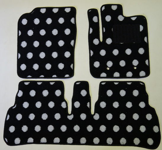 ダイハツ ムーヴ LA100S 2WD用フロアマット水玉 黒 ドット拍卖
