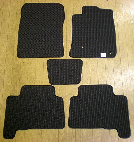 トヨタ ハイラックスサーフ 専用 新品 フロアマット ゴムマット拍卖