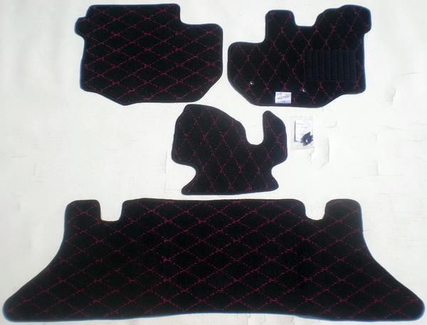 トヨタ ハイエース 200系専用 フロアマット ダイヤ柄 黒×ピンク拍卖