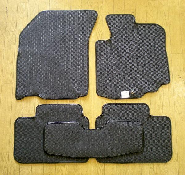 スズキ SX4 11.41 専用 新品 フロアマット ゴムマット (国産)拍卖