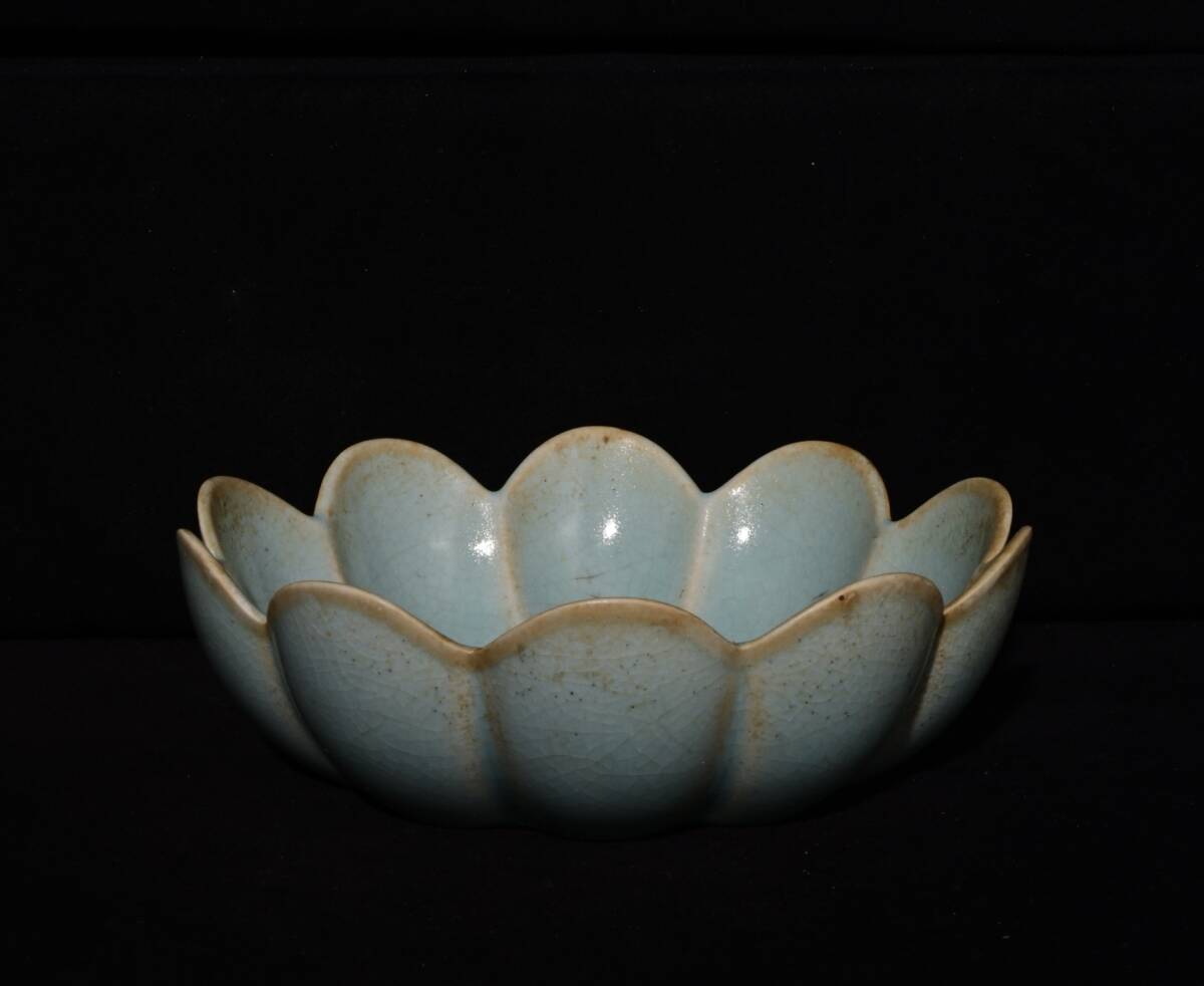 旧 宋 汝窯 刻乾隆御題紋 花瓣洗い 唐磁 古陶磁器 陶芸 中国古美術 古賞物 古置物 唐物 S711拍卖