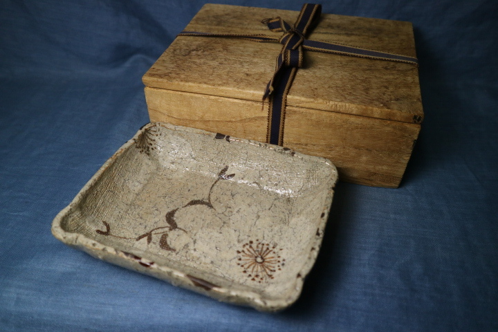 焼物 鉄絵 角 鉢 検絵志野向付茶道具菓子器江戸珍品希少骨董オブジェ時代拍卖