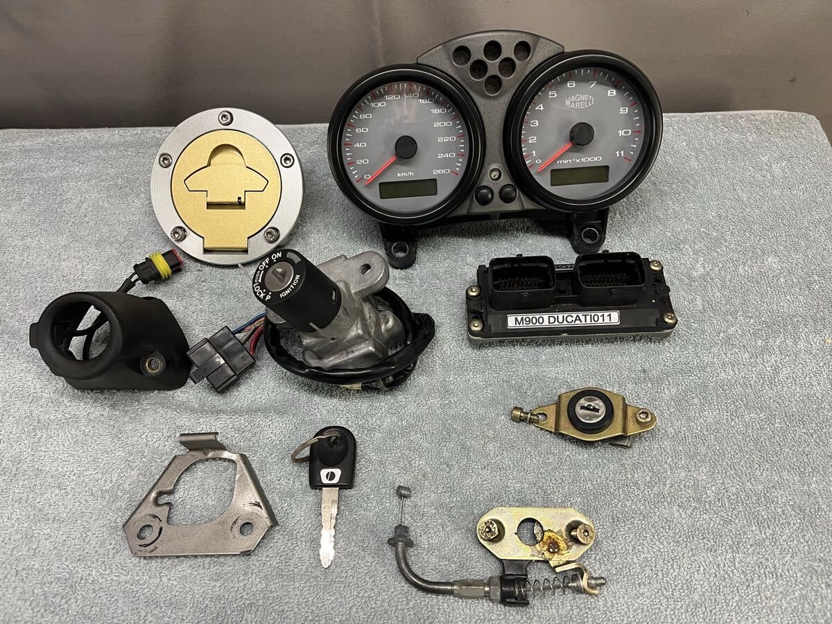 DUCATI モンスター900ie 2002年 純正メーター ECU メイン/タンク/シートキー イモビアンテナ 走行9158km 動作確認済 M900ie拍卖