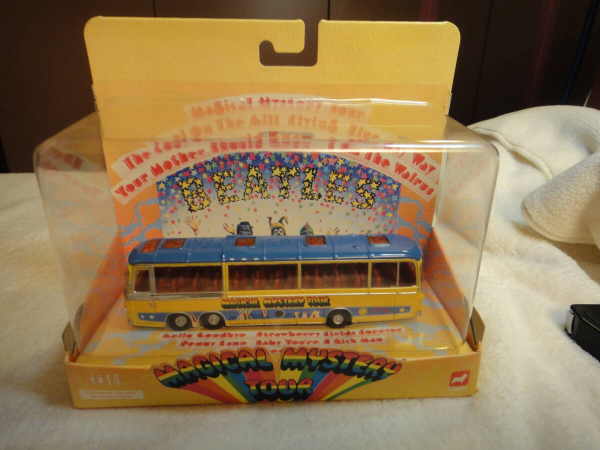 THE BEATLES MAGICAL MYSTERY TOUR BUS拍卖