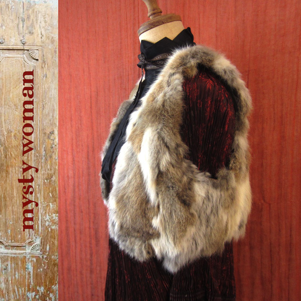 美品 mysty woman/ミスティウーマン★ ラビットファー ベスト M 拍卖