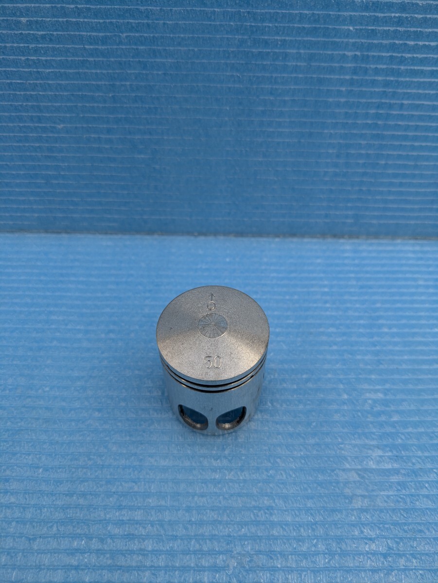 当時物 旧車 昭和レトロ ヤマハ純正 ピストン 0.5mm オーバーサイズ 検索)DT50 RD50 RZ50 TDR50 TZR50拍卖
