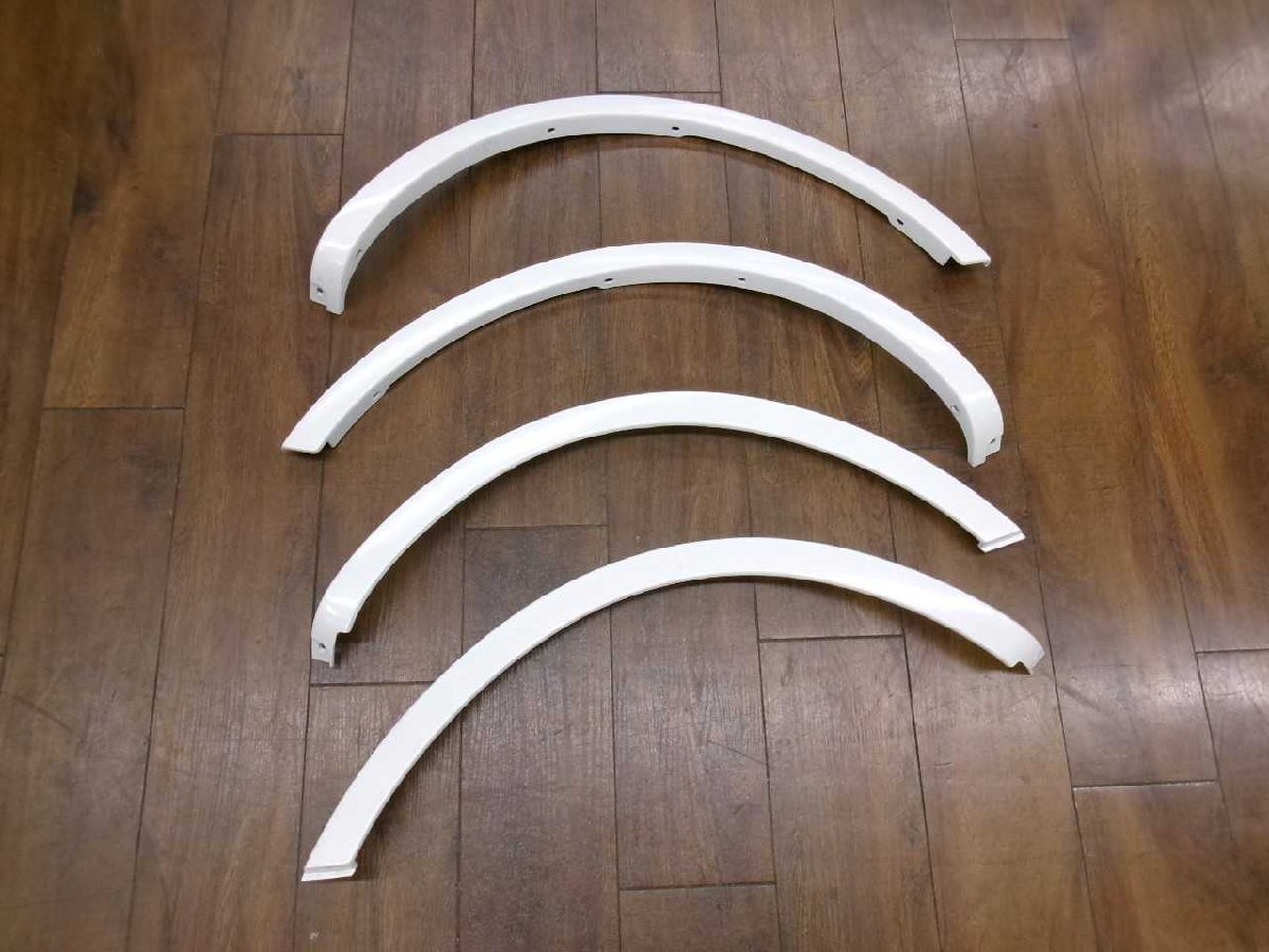 ジムニー(JB23)純正フェンダーモール前後 77510/77520-81AA 77530/77540-81AA 岩槻拍卖