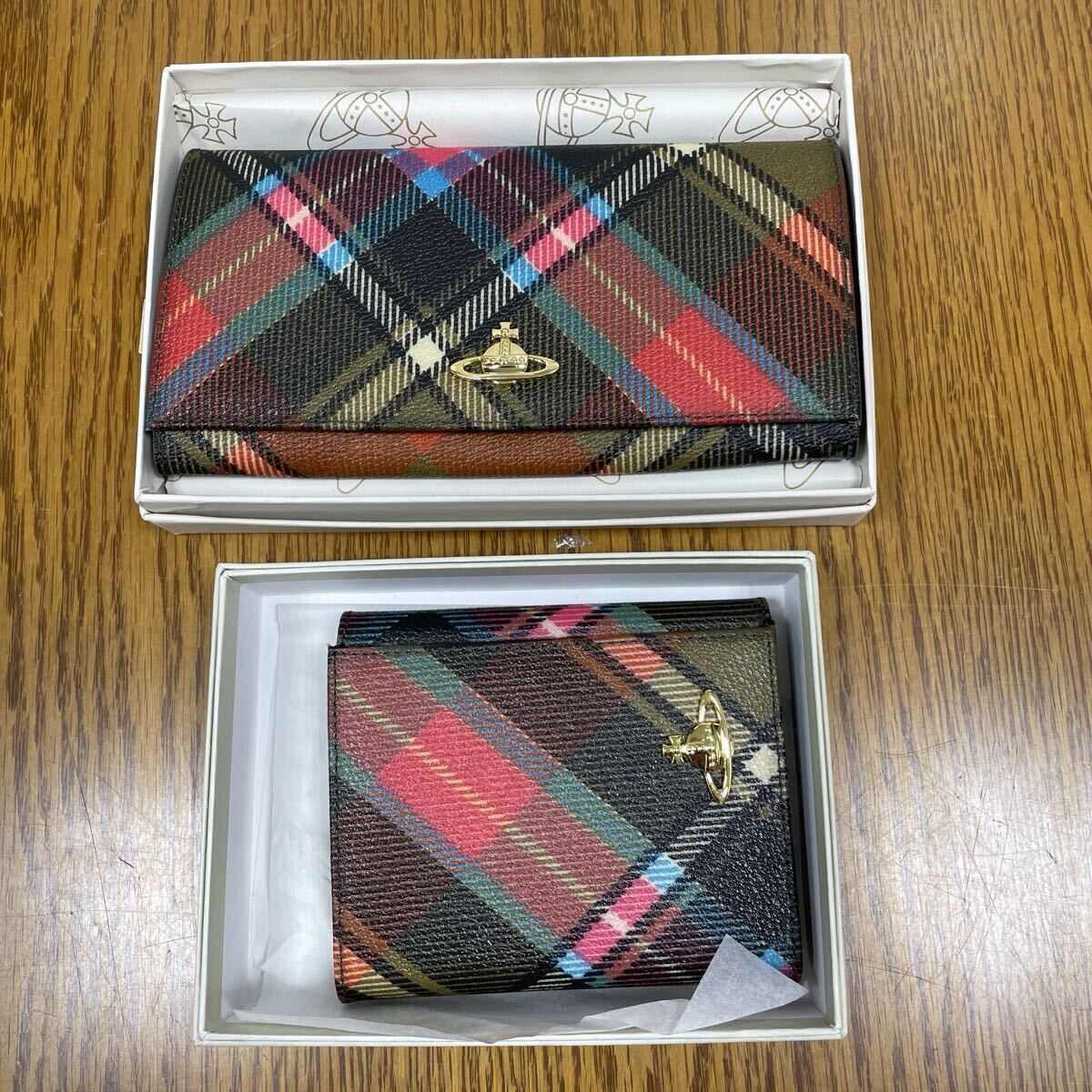 VivienneWestwood ヴィヴィアンウエストウッド 長財布 二つ折り財布 未使用拍卖