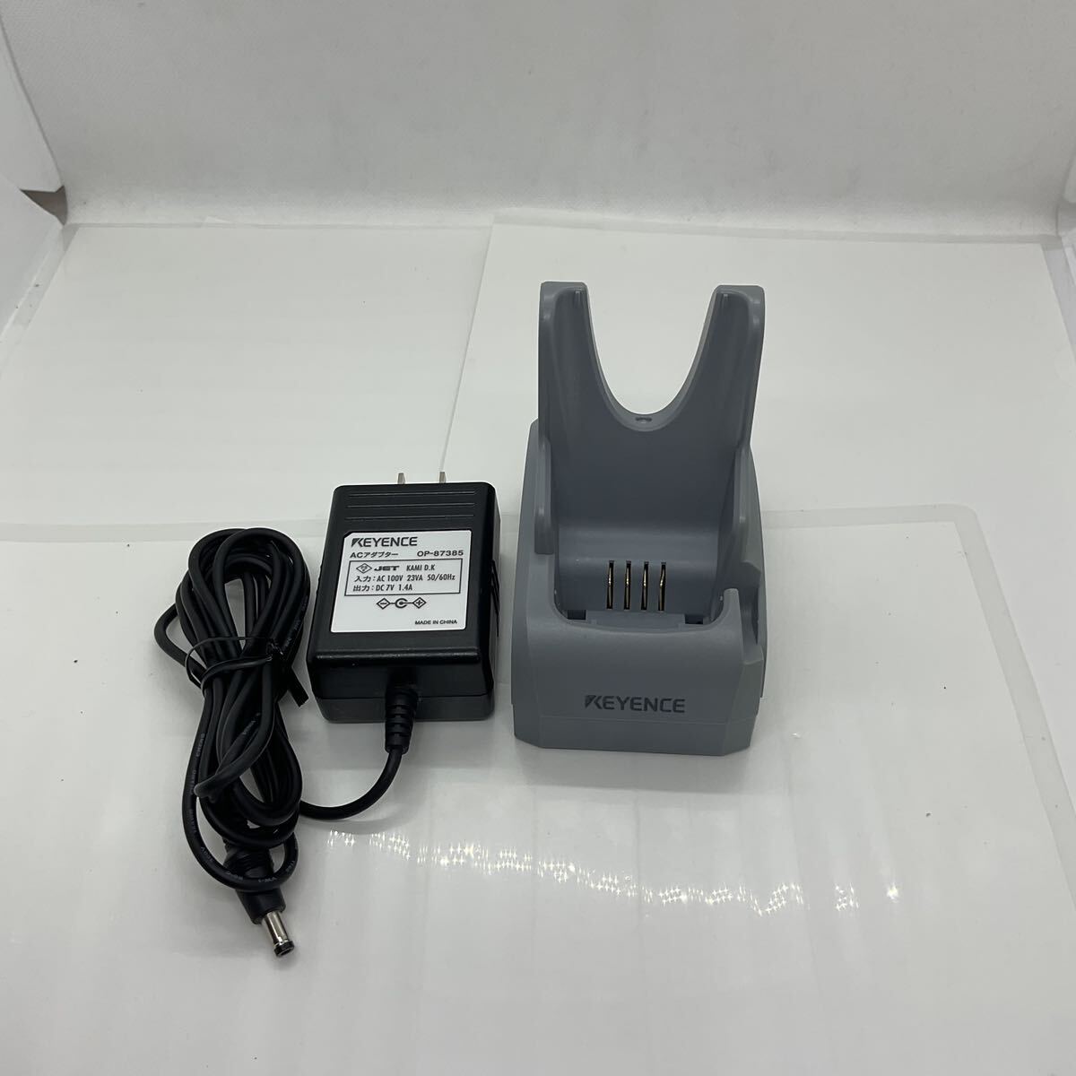 S4490) KEYENCE BT-600シリーズ用通信ユニット (USBタイプ) BT-UC6U オリジナルACアダプタ付き 中古動作品 9台入荷拍卖