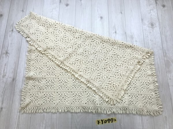 ニット スクエア マルチクロス アイボリー拍卖