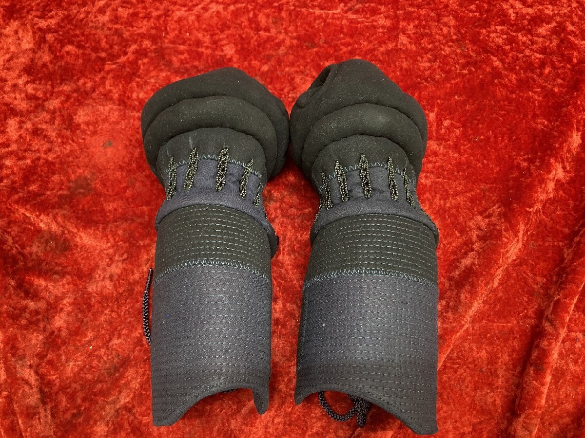 11-28-711 ◎ I 武道 武道具 武道用品 剣道 剣道具 剣道用品 剣道防具 防具 甲手 コテ こて 瑞穂M8大甲手 スポーツ用品拍卖