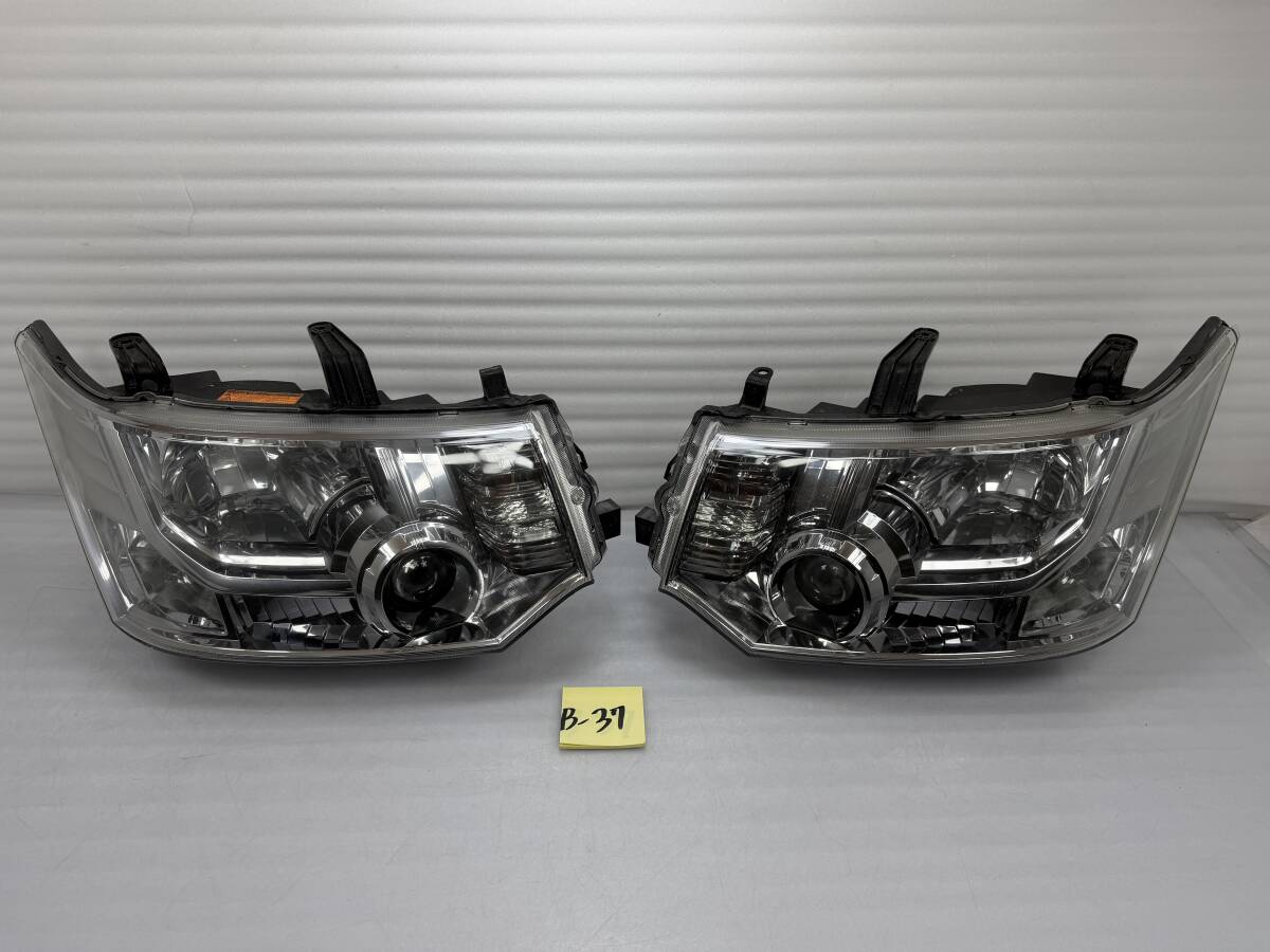 三菱 デリカD:5 D5 CV5W CV1W CV2W CV4W 純正 HID ヘッドライト 左右セット バラスト付き KOITO コイト 100-87918拍卖