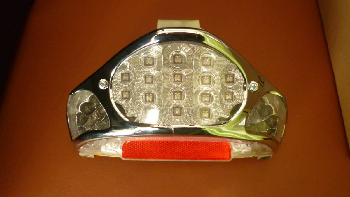☆ 中古品 スズキ アドレスV125 /G用 社外 LEDテールランプ ASSY メッキカバー! CF46A K5~K7 ☆拍卖