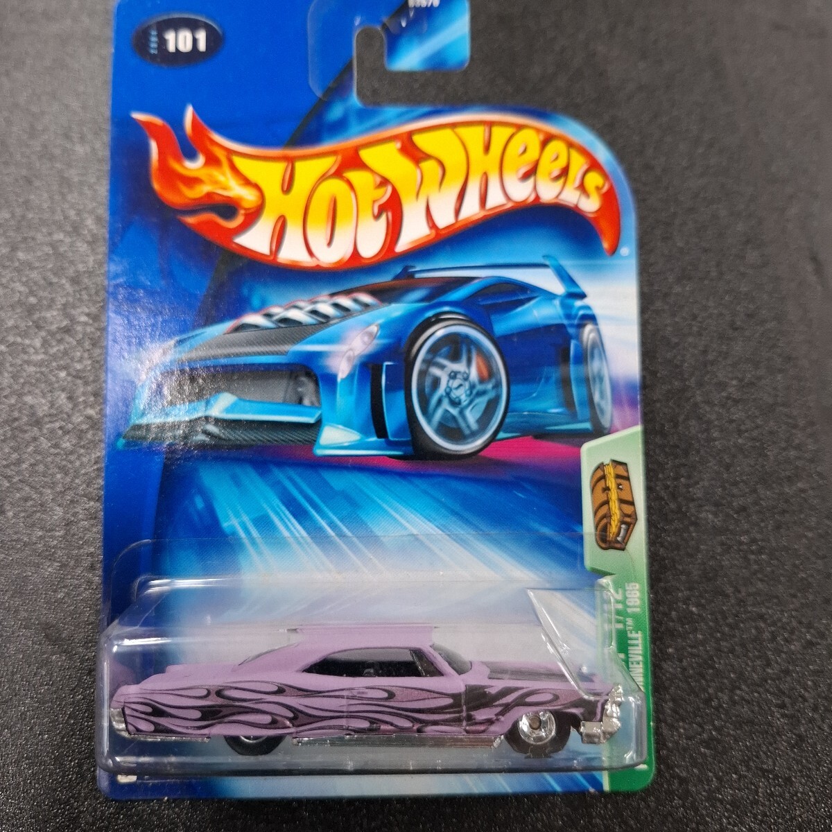 マテルのミニカーブランド「ホットウィール」の「1965年型ポンティアック・ボンネビル」 トレジャーハント ポンティアック ボンネビル拍卖