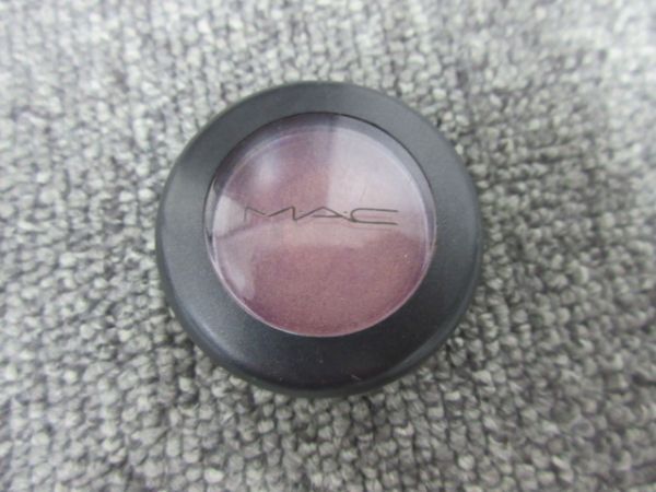 MAC SMALL EYE SHADOW TRAX マック スモール アイシャドウ トラック パープル ピンク ラメ アイメイク 化粧品 メイク用品 美品 中古拍卖