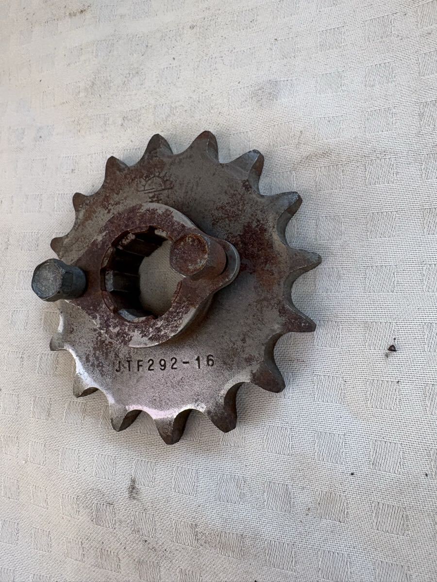 CBX550F フロントスプロケット ドライブスプロケット ホンダ サンスター拍卖