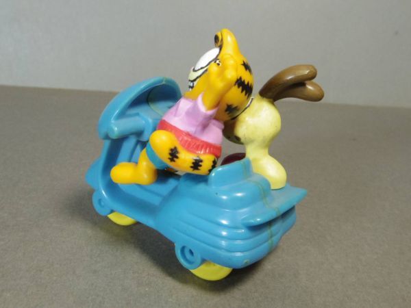 Garfield ガーフィールド PVCフィギュア マクドナルドハッピーミールトイ スクーター拍卖