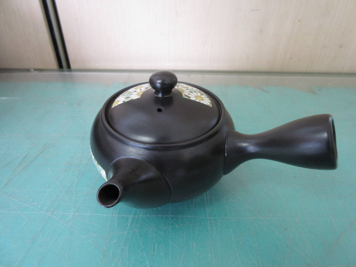 ★常滑焼 急須 花柄 マーガレット模様 線彫り 金彩 風 茶器★拍卖