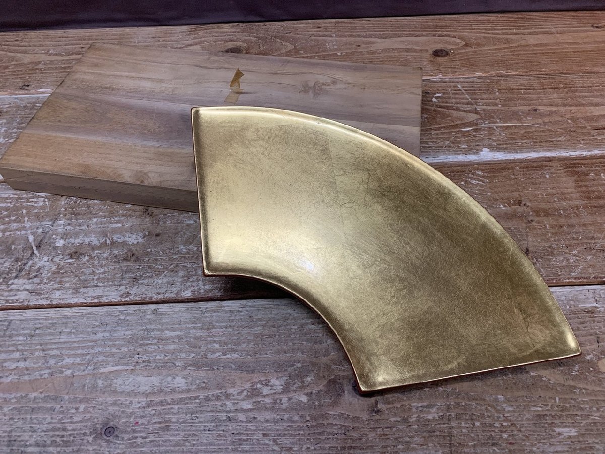 【YJ-1030】山田平安堂 ? 高級漆器 天然木 漆塗 朱塗 金箔貼 扇型 菓子皿 盛器 大皿 約30cm 東京引取可 同梱可【千円市場】拍卖