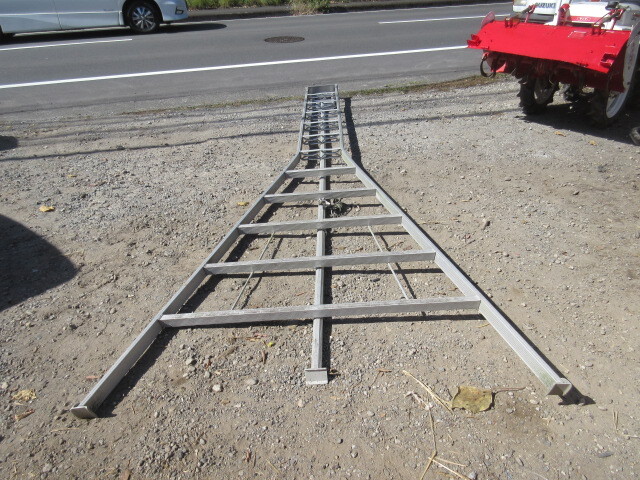 プロ用大きな造園用脚立 高さ4m45㎝ 12段 使用出来る状態です拍卖