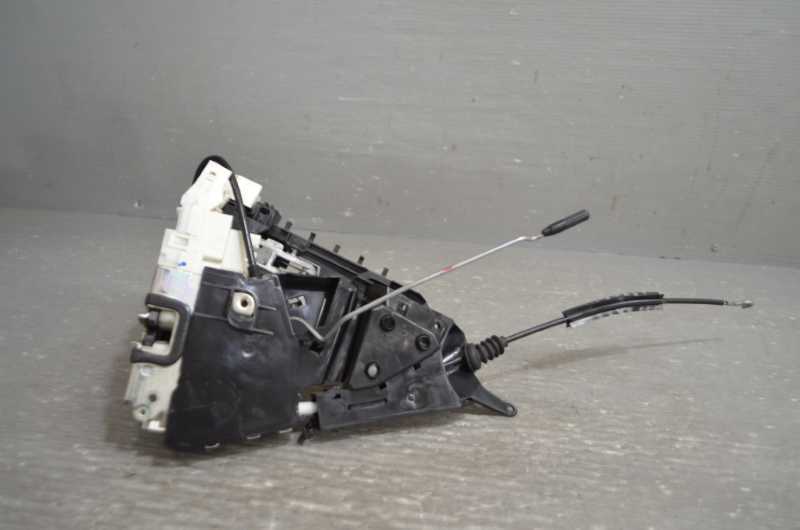 ベンツ A200 右ハンドル 前期(169034) 純正 動作保証 左 フロント ドアロックアクチュエーター A1697601134 169 720 27 35 06 k093006拍卖