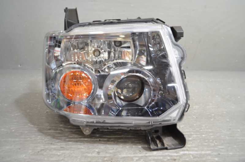 トッポ M 前期(H82A) 純正 スタンレー 破損無 取付OK 動作保証 右 ヘッドライト ハロゲン レベライザー付 P8619 /8301B264 k093021拍卖