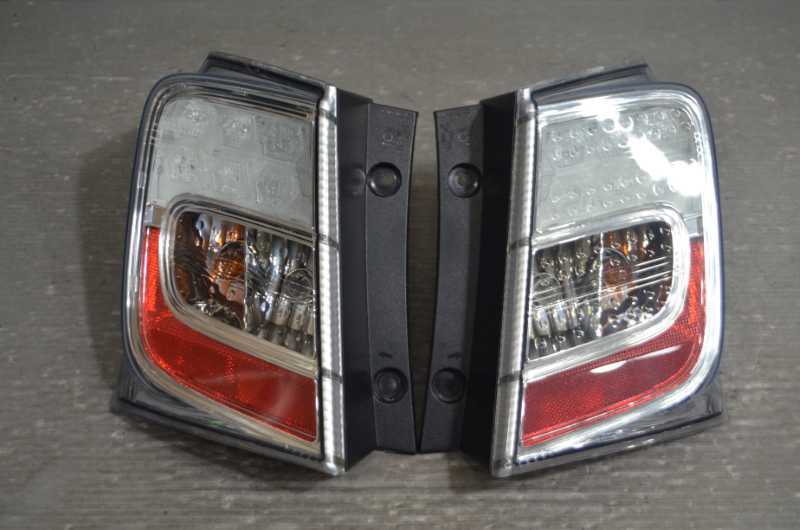 フリード HV 前期(GP3) 純正 icih 動作保証 テールライト左右 セット テールランプ 右左 D102/33501-SYY-J71 33551-SYY-J71 k093224拍卖