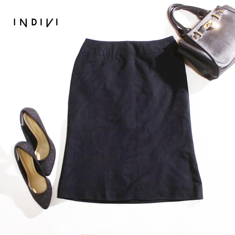 美品 インディヴィ INDIVI 株) ワールド 秋 冬 スエード調 タイトスカート 9号 38 ブラック 黒 スティッチ デザイン 合皮スエード オフィス拍卖