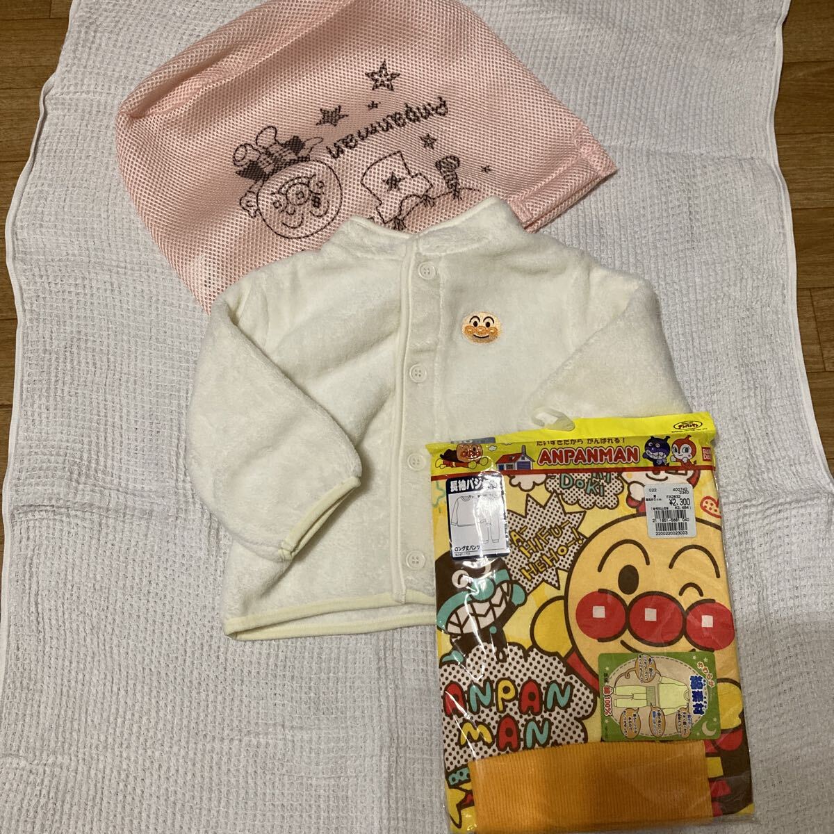 CC☆80サイズ☆アンパンマン☆長袖パジャマ☆未使用☆腹巻付き☆ふわふわスリーパー・洗濯ネット付き拍卖