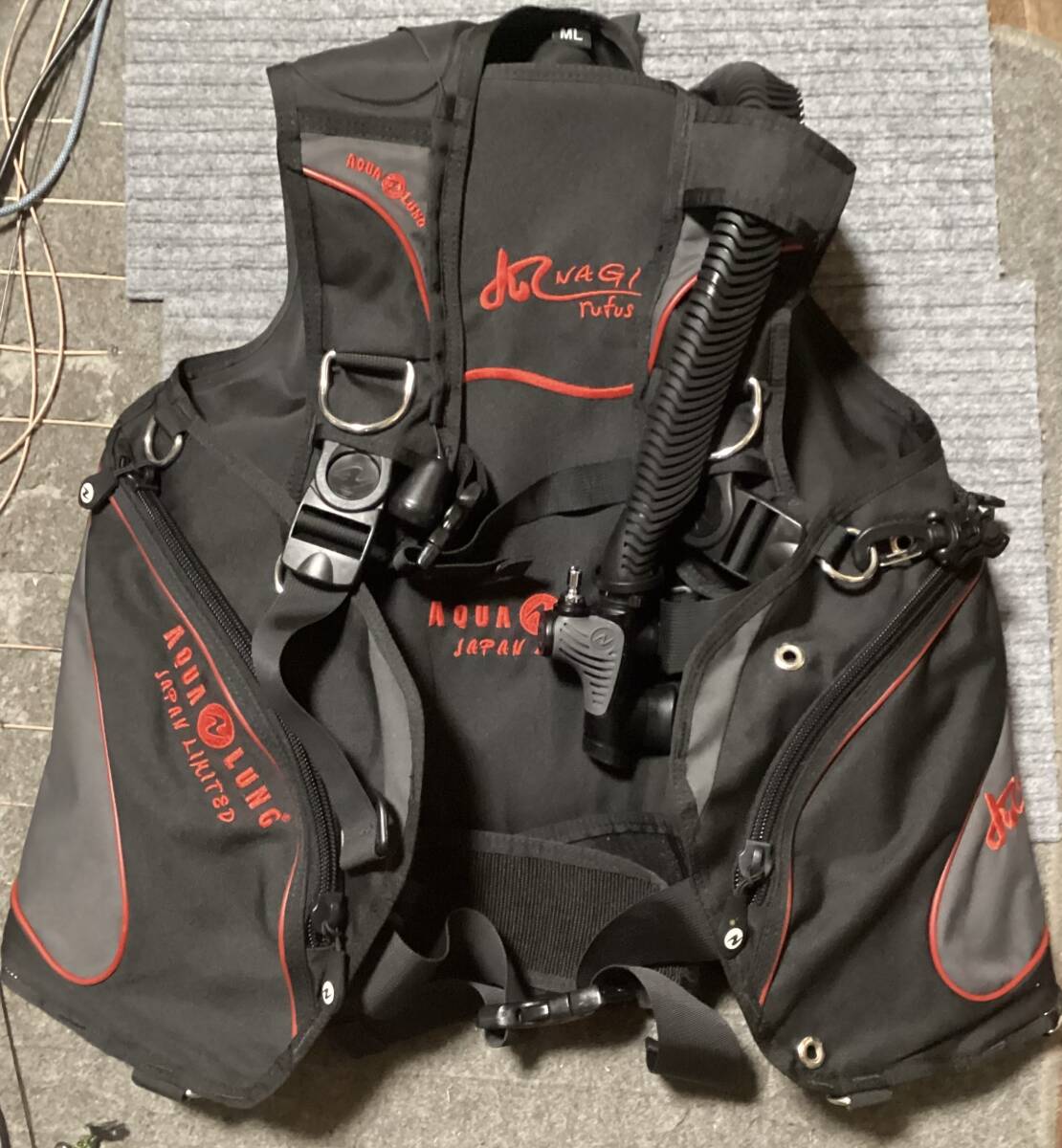 オープン講習のみ使用の超美品 アクアラング 日本限定BCD ナギルーフス 日本Lサイズ(出品に際しインフレーターオーバーホール済み拍卖